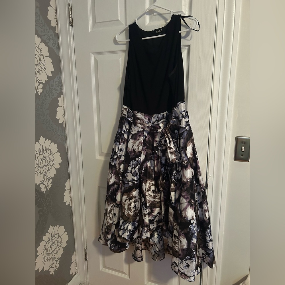 SLNY plus size formal dress like new